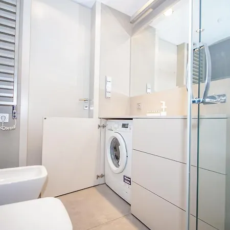 Inpoint Spacious Apartments Near Main Square & Kazimierz District Cracovia Esterno foto