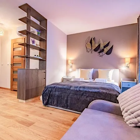 Inpoint Spacious Apartments Near Main Square & Kazimierz District Cracovia Esterno foto