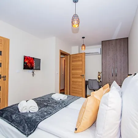 Inpoint Spacious Apartments Near Main Square & Kazimierz District Cracovia Esterno foto