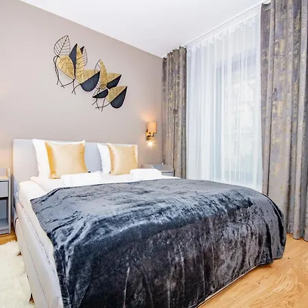Inpoint Spacious Apartments Near Main Square & Kazimierz District Cracovia Esterno foto