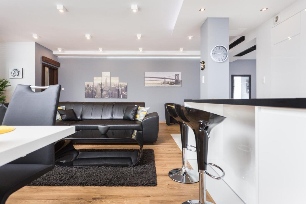 Inpoint Spacious Near Main Square & Kazimierz District Apartment Krakow